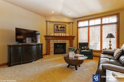 1462 Hidden Waters Cir, West Bend, WI 53095-8547