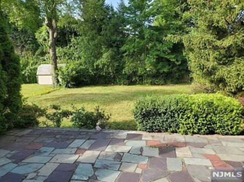 37 Bayview Ave, Englewood NJ  07632-1402 exterior