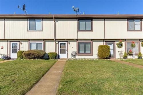 79 Greenwood Loop Rd, Bricktown, NJ 08724-1262
