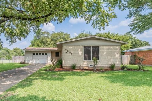 4504 Vance Rd, Fort Worth TX  76180-8160 exterior