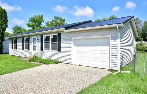 150 4th St, Frazeysburg OH  43822-9753 exterior