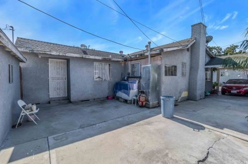 129 69th Way, Long Beach CA  90805-1237 exterior