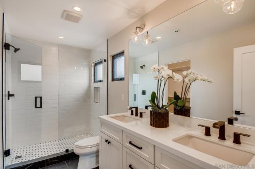 1016 Beryl St, San Diego CA 92109-2323 exterior