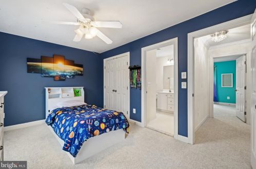 14829 Cox Creek Ct, Haymarket VA  20169-2626 exterior