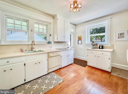 718 Columbia Ave, Lansdale PA 19446-3311 exterior