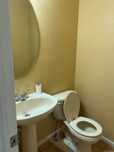 24456 Louisiana Cir, Denver CO 80018-6067 exterior