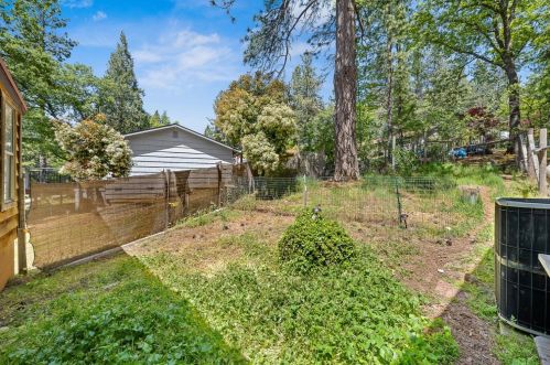 16676 Sharon Way, Grass Valley CA  95949-6603 exterior