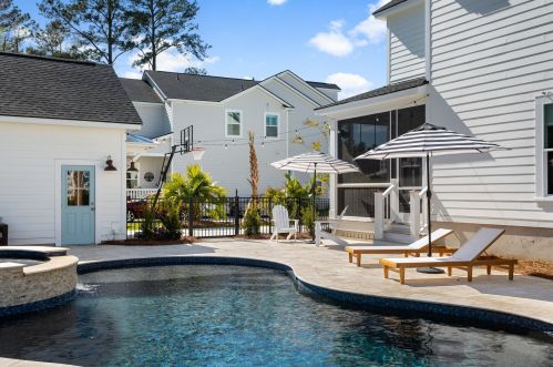 4066 Maidstone Dr, Mount Pleasant SC  29466-7506 exterior