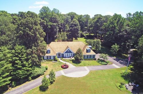 104 Mountain Rd, Ridgefield, CT 06877-3628