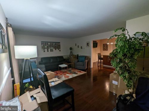 8 Silktree Ct, Bear, DE 19701-3027