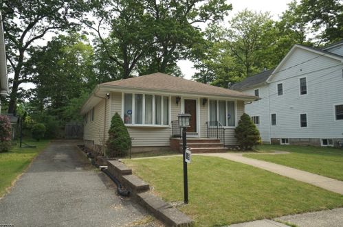 18 Park Rd, Greystone Park, NJ 07950-2511