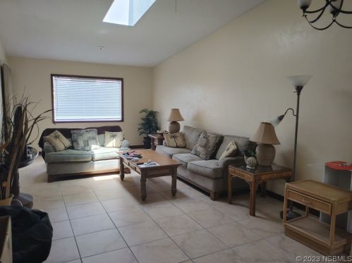 132 Lakewood Village Cir, Daytona Beach, FL 32119-1492