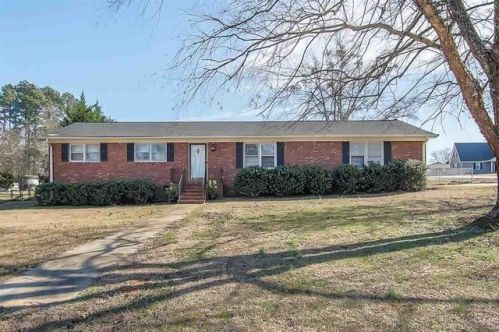 108 Cypress Dr, Inman SC  29349-6823 exterior