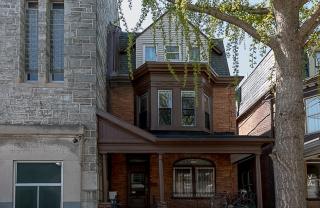 924 Farragut St, Philadelphia PA  19143-3607 exterior