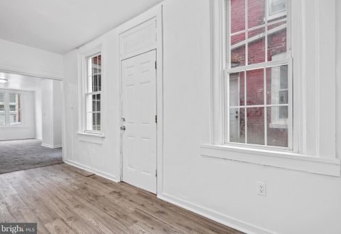 551 Howard Ave, Lancaster PA  17602-4421 exterior