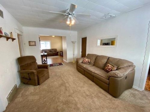 230 Church St, Dodgeville WI  53533-1208 exterior