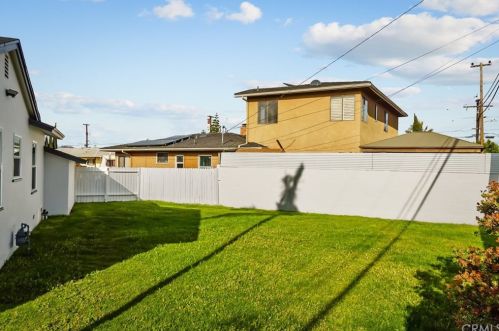 14021 Casimir Ave, Gardena CA  90249-2810 exterior