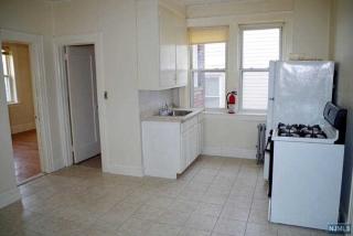 221 Haledon Ave, Paterson NJ  07522-1272 exterior