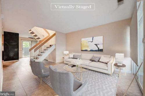 2138 Cartwright Pl, Herndon, VA 20191-1906