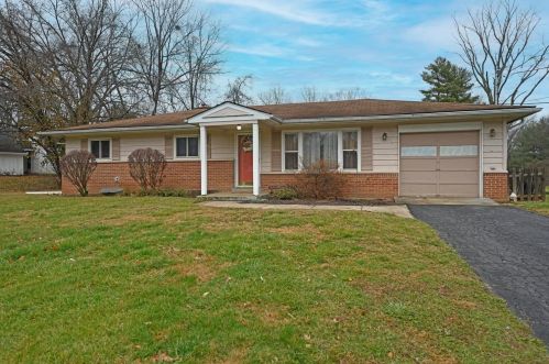 470 Blossom Ln, Cincinnati, OH 45244-1741