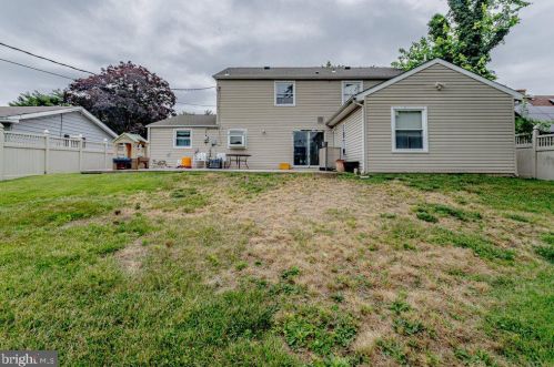 56 Mandolin Ln, Willingboro NJ  08046-2808 exterior