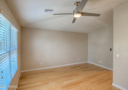 1040 Arizona Ave, Tucson AZ 85705-7712 exterior