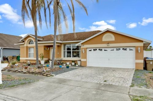 8611 Cavendish Dr, Kissimmee FL  34747-1651 exterior