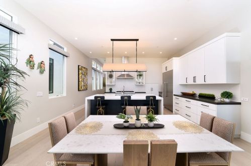 231 Seal Beach Blvd, Seal Beach CA  90740-2633 exterior