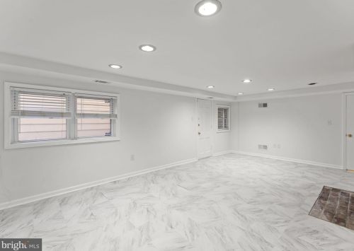 916 Capitol St, Washington DC 20003-1533 exterior