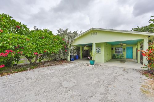 13337 1st St, Saint Petersburg, FL 33708-2401