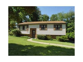 155 Richard Dr, Glenshaw, PA 15116-1229
