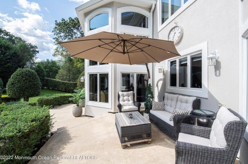 24 Dora Ln, Holmdel Village NJ  07733-1671 exterior