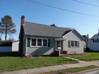 110 9th St, Watsontown, PA 17777-1010