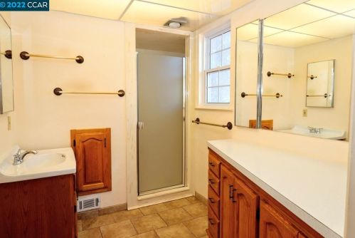 18351 Via Jose, San Lorenzo CA  94580-3063 exterior