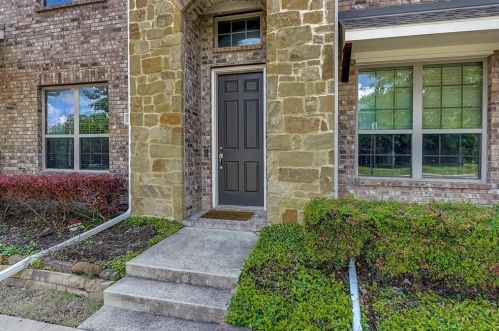 720 Greenville Ave, Richardson TX  75081-4112 exterior