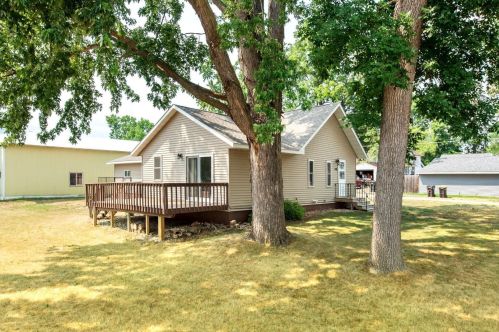408 Hagenson St, Starbuck, MN 56381