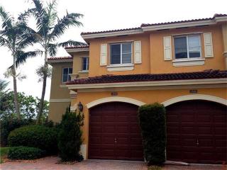 1890 91st Ave, Hollywood FL  33025-7605 exterior