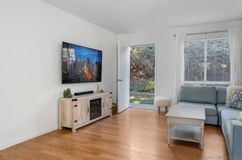 7922 Camino Jonata, San Diego, CA 92122-1813