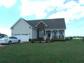 162 Charlotte Dr, Winchester, TN 37398-3378