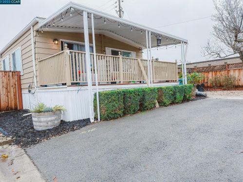 299 Safari Way, Pacheco, CA 94553-5242