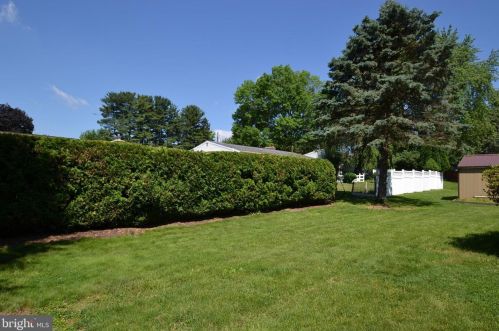 200 Runson Rd, Camp Hill PA  17011-2637 exterior