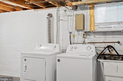 1135 Chaplin St, Washington DC  20019-4923 exterior