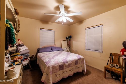 4136 12 St, Phoenix AZ 85086-9266 exterior