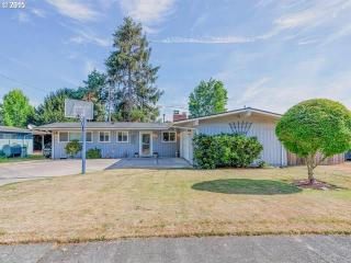 2420 136th Ave, Portland, OR 97230-3046