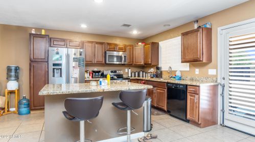 1087 Buffalo St, Chandler, AZ 85225-5714