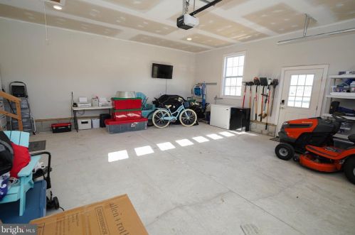 2 Highland Dr, Seaford DE  19973-4827 exterior