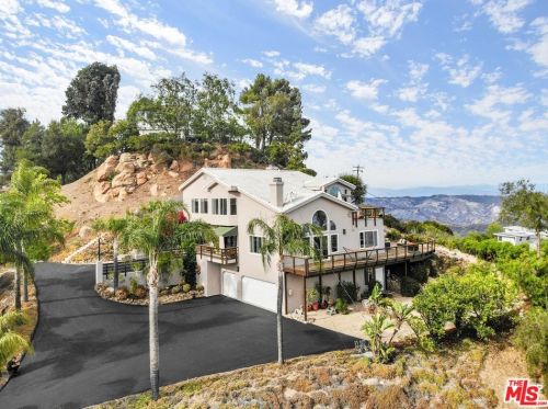 21630 Saddle Peak Rd, Topanga CA  90290-3414 exterior