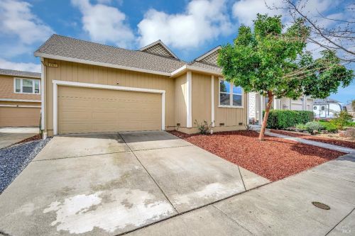 741 Fresno Ave, Santa Rosa, CA 95407-6680