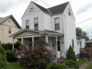 6933 Verona St, Verona, PA 15147-1951