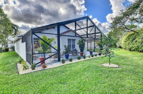 11652 Castellon Ct, Boynton Beach FL  33437-4085 exterior